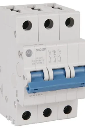 Económico Interruptor automático 3P, 10A, Curva Tipo C, Poder de corte 10 kA, 1492, Montaje en Carril DIN